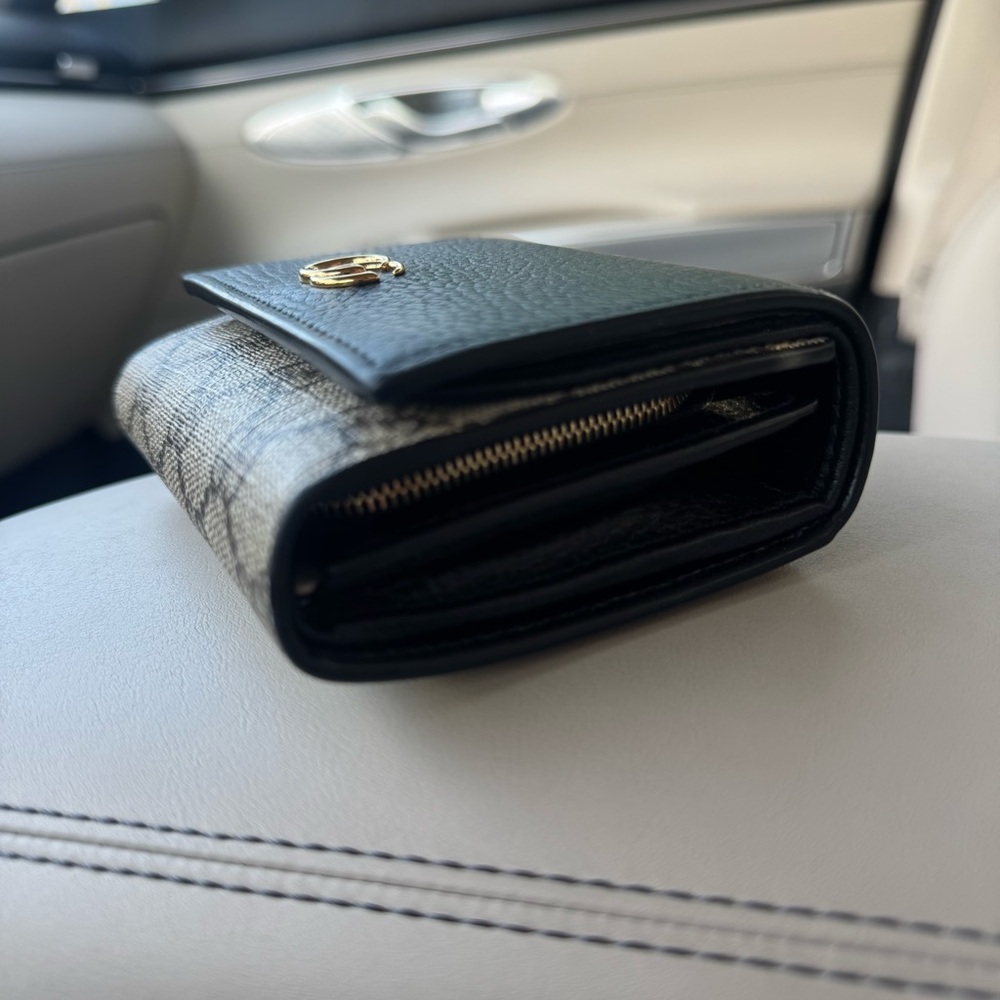 Gucci GG Marmont bi-color  Black Women's medium Wallet - Picture 3 of 8